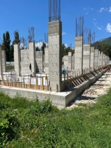 River House Castel di Sangro AQ terreno prime colonne 2